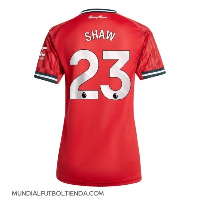 Camiseta Manchester United Luke Shaw #23 Primera Equipación Replica 2025-26 para mujer mangas cortas Camiseta Manchester United Luke Shaw #23 Primera Equipación Replica 2025-26 para mujer mangas cortas
